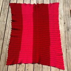 VINTAGE 1970’s Red and Pink Crochet Blanket